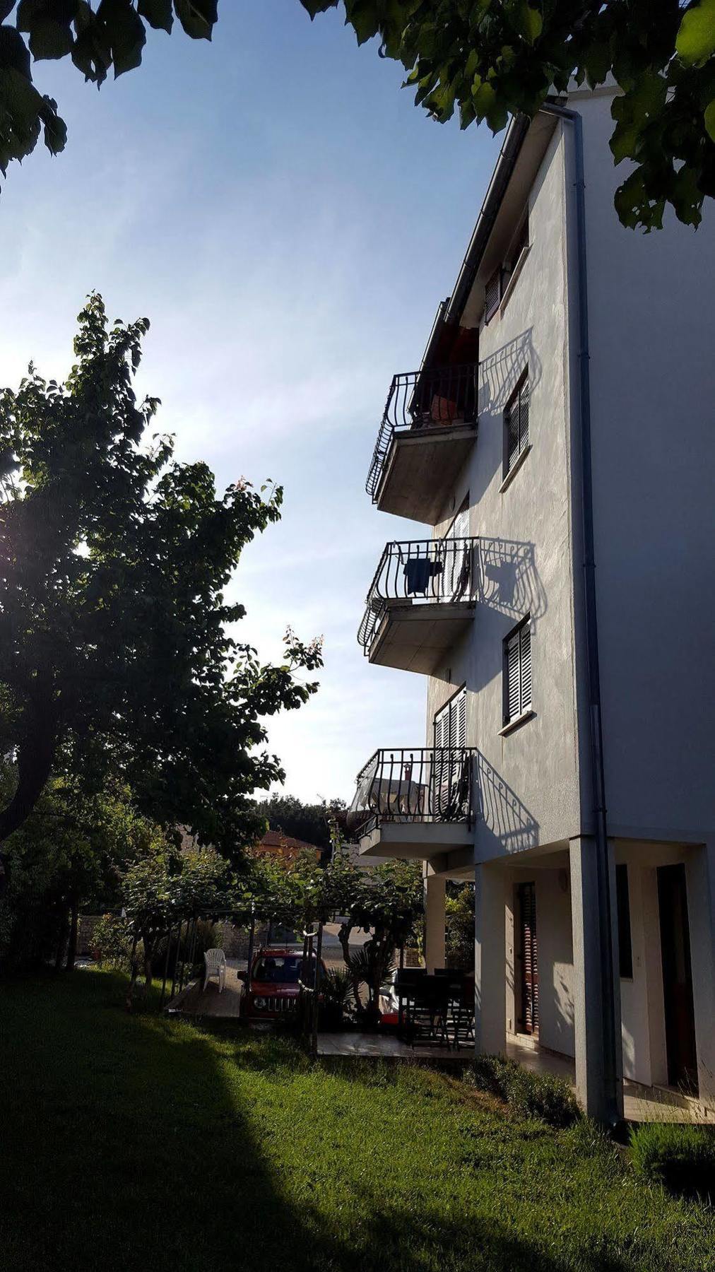 Apartments Vanda Rovigno Esterno foto